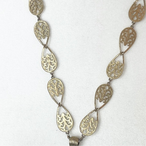 Vintage Gold Tone Tassel Necklace - Picture 4 of 13